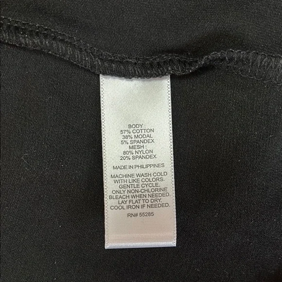 Express Black Comfy V-Neck Long Sleeved T-Shirt NWOT - Picture 8 of 8